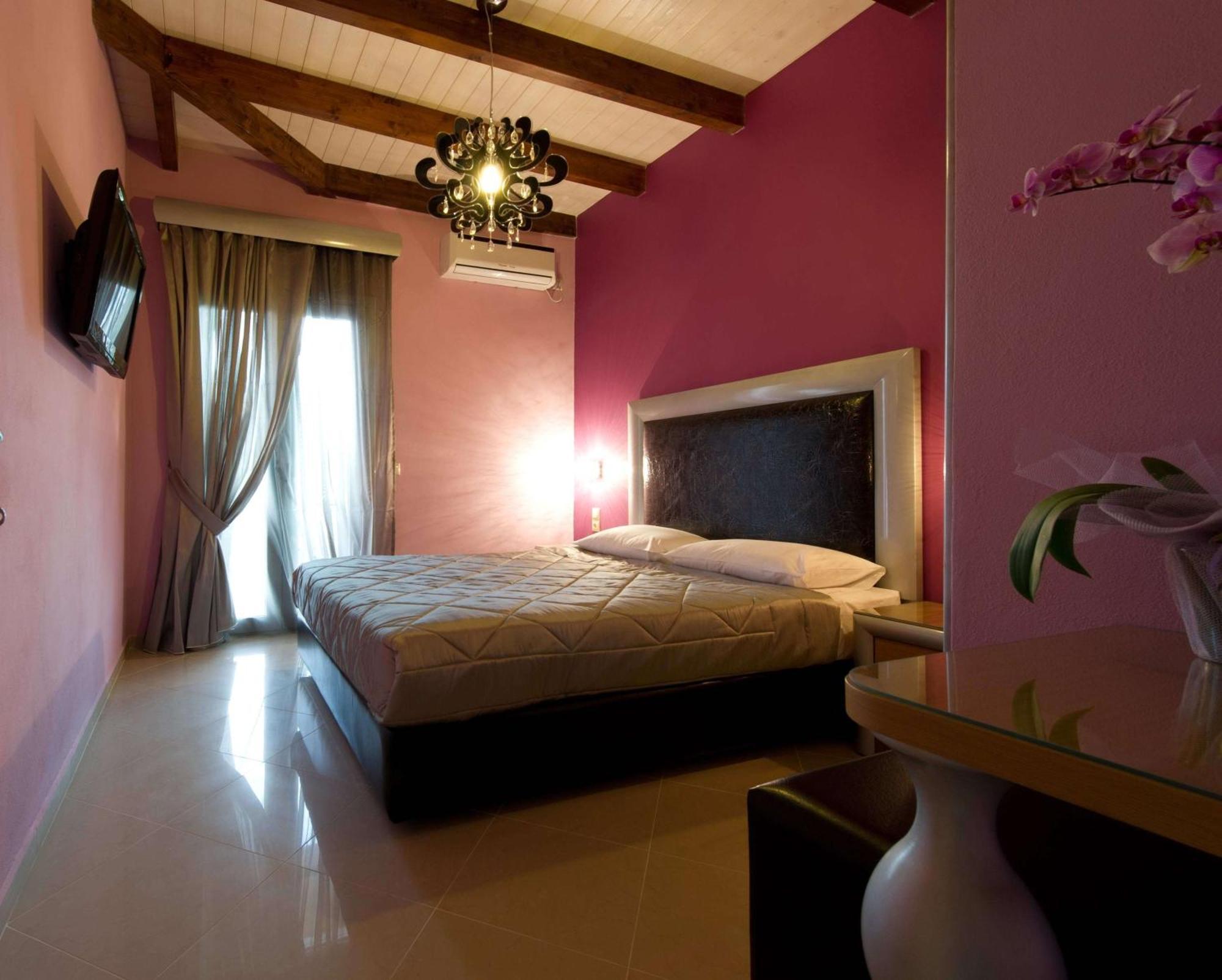 Ideal Boutique Hotel Parga Dış mekan fotoğraf